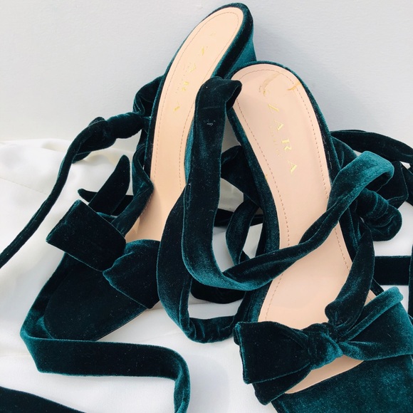 Green Velvet Strappy Laced Up Sandals - Picture 8 of 8